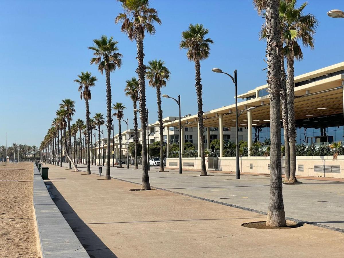M & B Beach Apartment Valencia Exterior photo